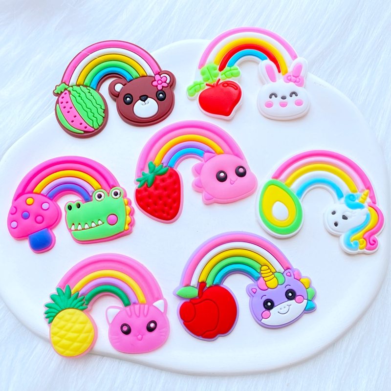 Embellishment Glue Craft - 10ชิ้นชุดลายสัตว์ผลไม้น่ารักใหม่สีรุ้งพีวีซีมีความยืดหยุ่นกาวด้านหลังแบบ DIY แผ่นเรียบตกแต่งโทรศัพท์งานฝีมือ